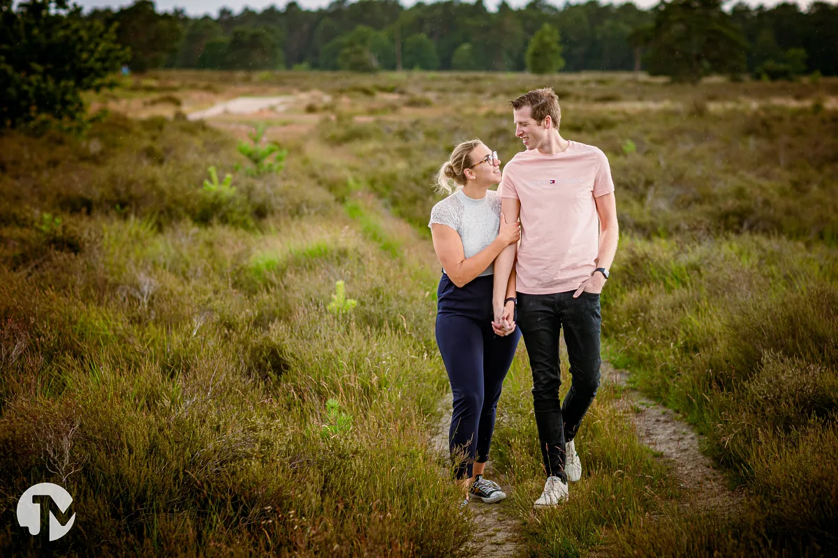 Creatief beeld gemaakt tijdens een loveshoot door fotograaf uit Waalwijk.