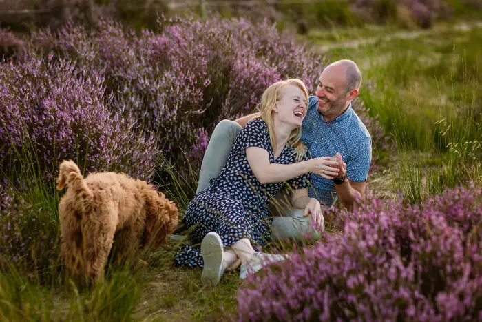 Loveshoot in de heide in Brabant.