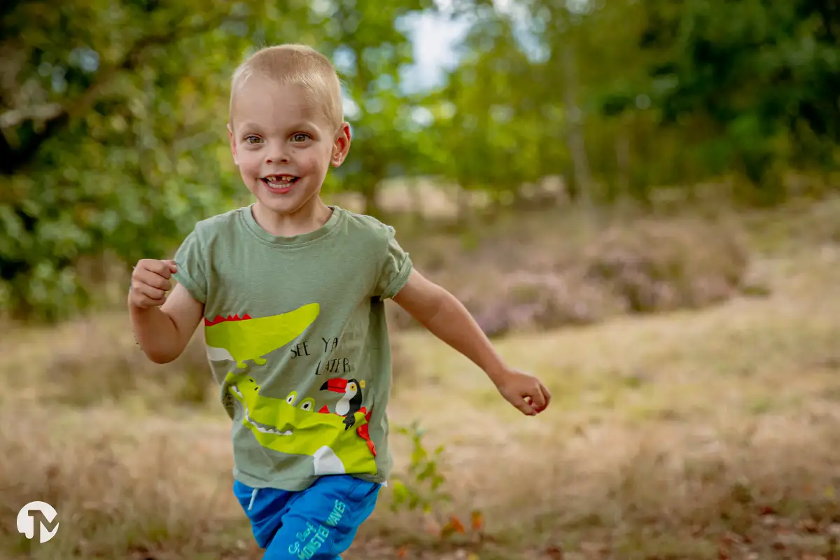 Buiten shoot Brabant met jong gezin.