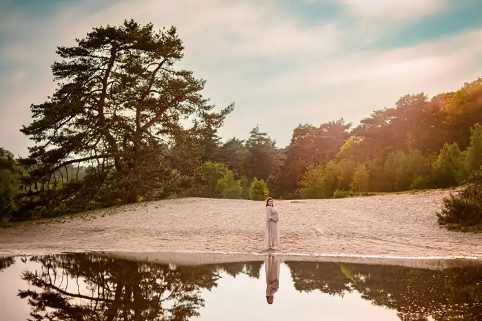 Zwangerschapsshoot in de avondzon in Kaatsheuvel.