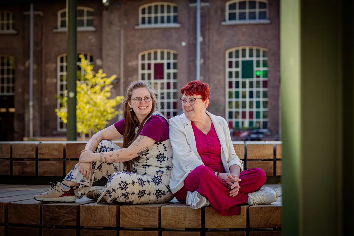 Stoere Industriële fotoshoot bij de Spoorzone in Tilburg.